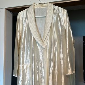 Vintage silk robe. (No tags, so I’m not exactly sure if era, size or material)